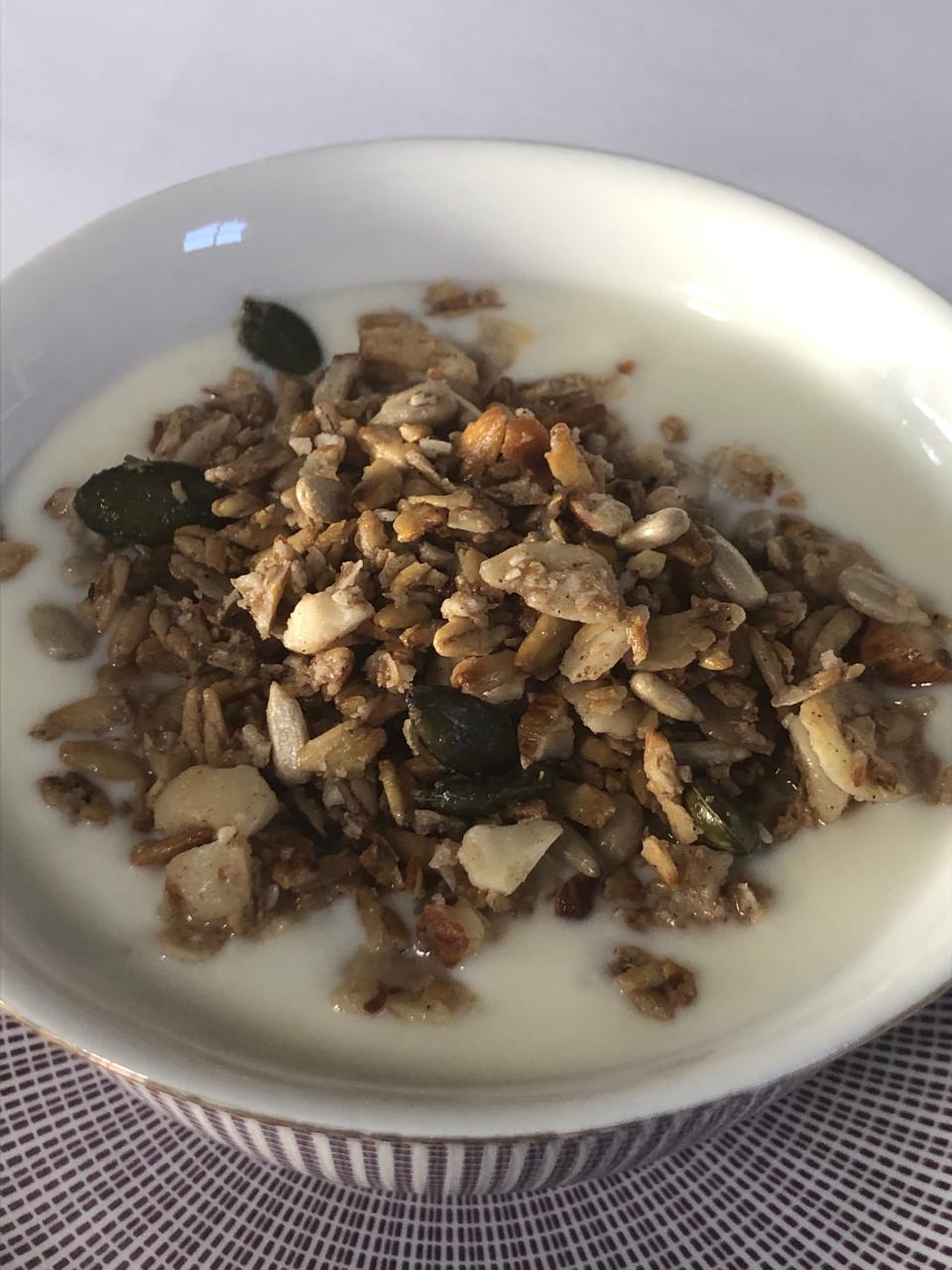 Low GI granola with plenty of nuts and seeds - 300g